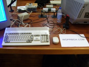 La postazione espositiva (con Amiga 1200) di WoprBox, ora Retrogaming Planet, alla Reunion Simulmondo